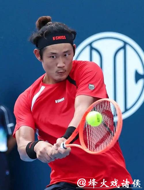 澳网:热情观众帮了“倒忙” 张之臻无奈首轮出局 澳网:热情观众帮了“倒忙” 张之臻无奈首轮出局