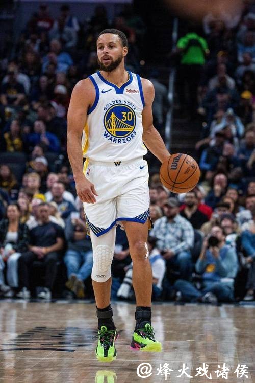 37岁库里疯砍48分!单核带队逆转独行侠!格林还要交易吗? 37岁库里疯砍48分!单核带队逆转独行侠!格林还要交易吗?