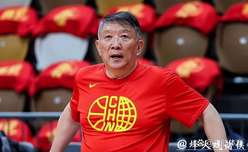 中国女篮告别时刻，宫鲁鸣3位得意弟子退出，李梦留队，李月汝难舍！